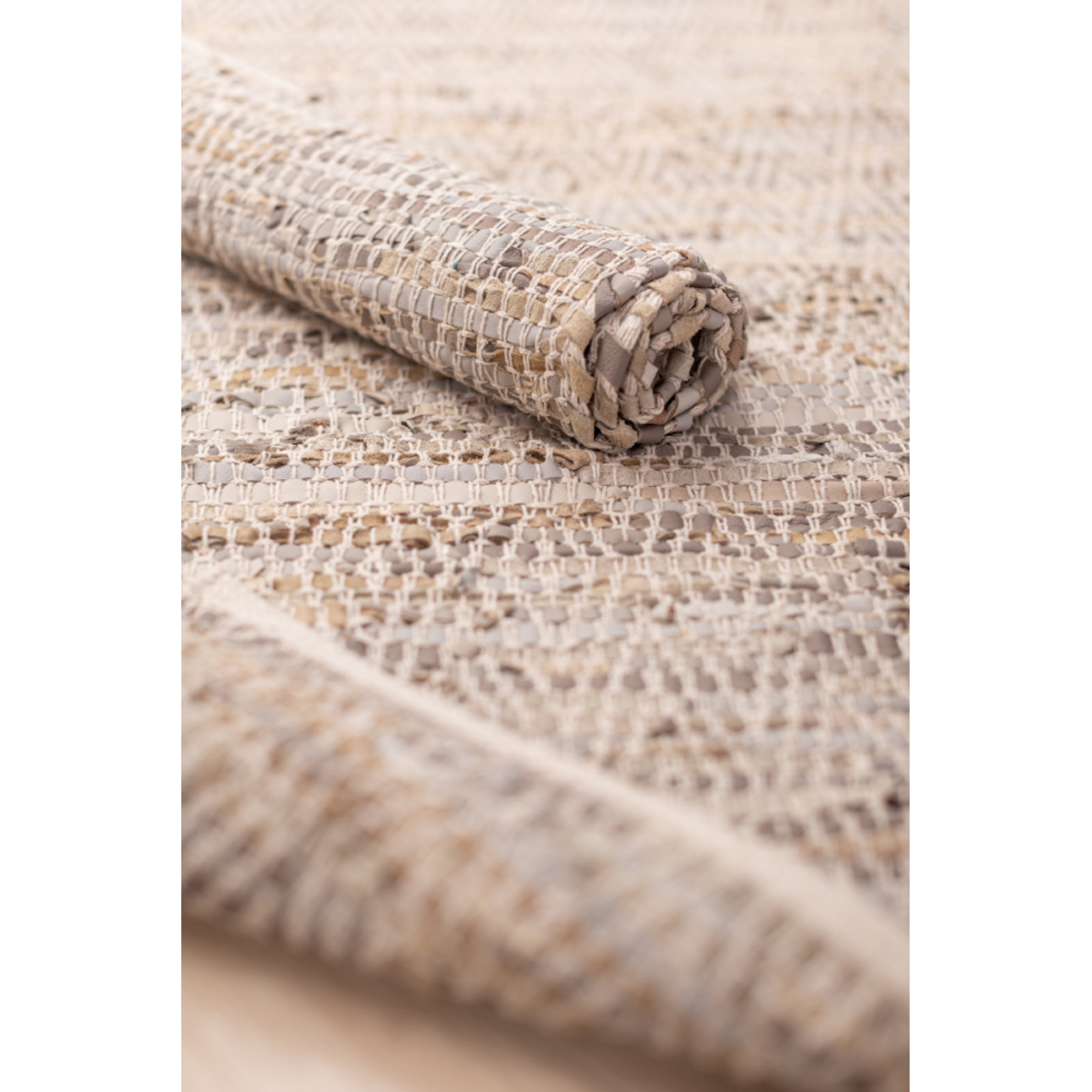 ROMBO CARPET LEATHER BEIGE 60x90cm IN