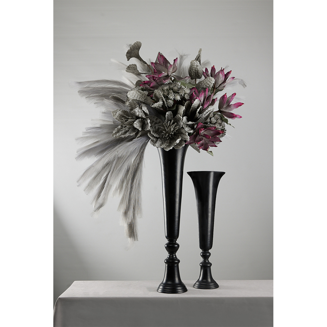 FLORES VASE ALUMINIUM BLACK 19x19xH55cm IN