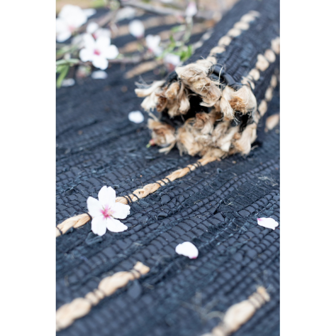 EDJE CARPET LEATHER JUTE BLACK BEIGE 60x90cm IN