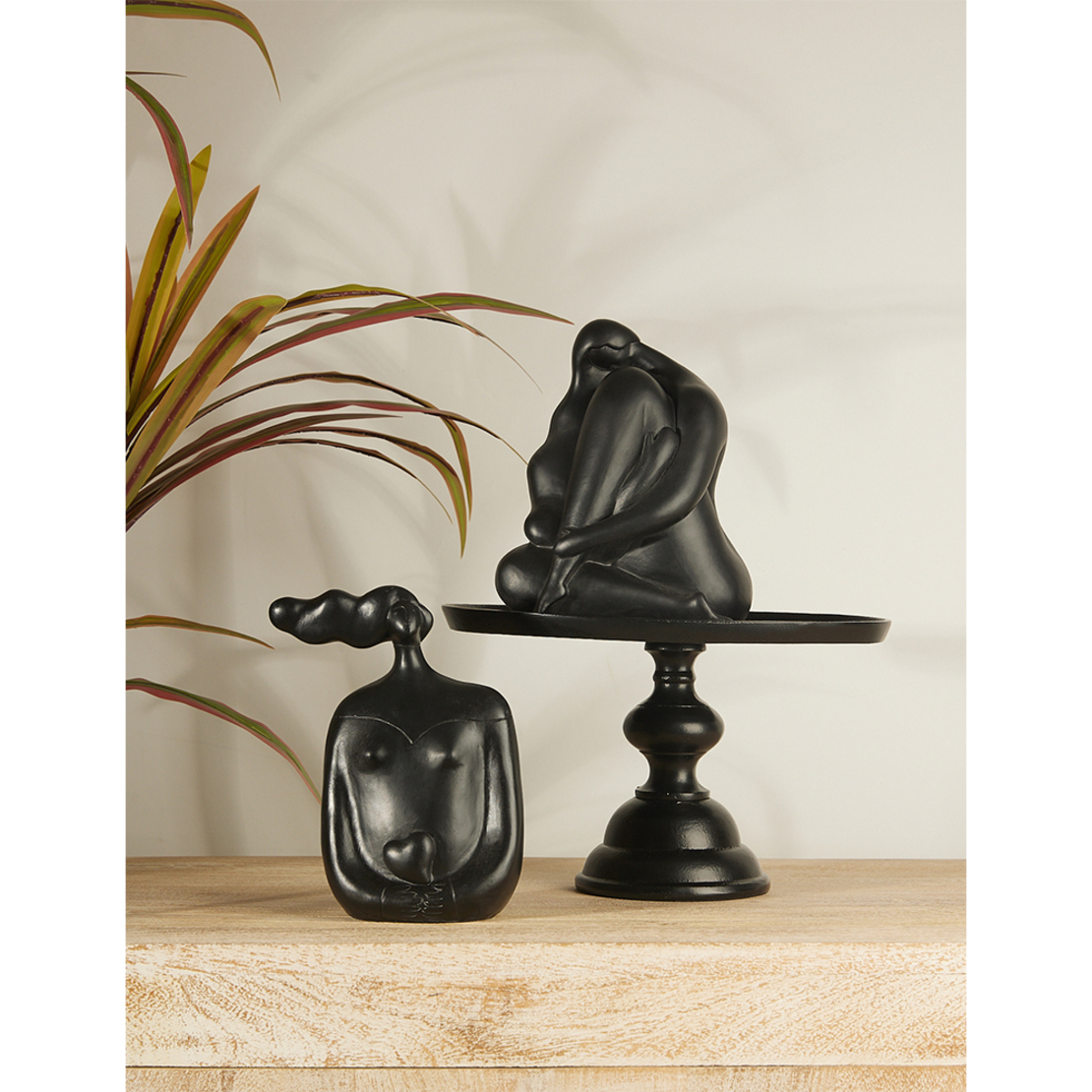 CHEVEU BLACK 2 DECO FIGURE POLYRESIN BLACK 16,5x8x