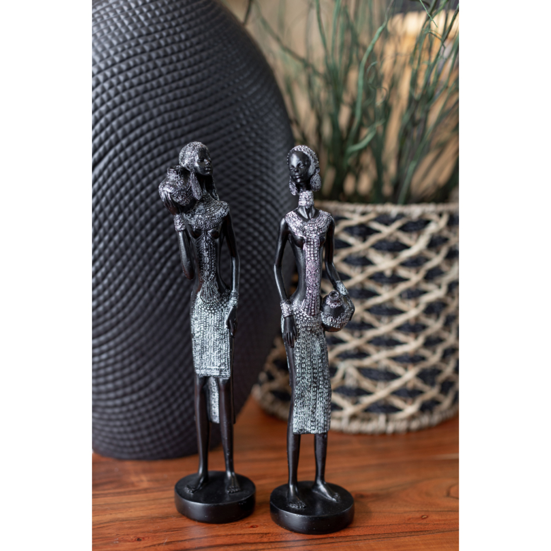 IRAMBA 2 DECO FIGURE POLYRESIN BLACK WHITE D9xH35c