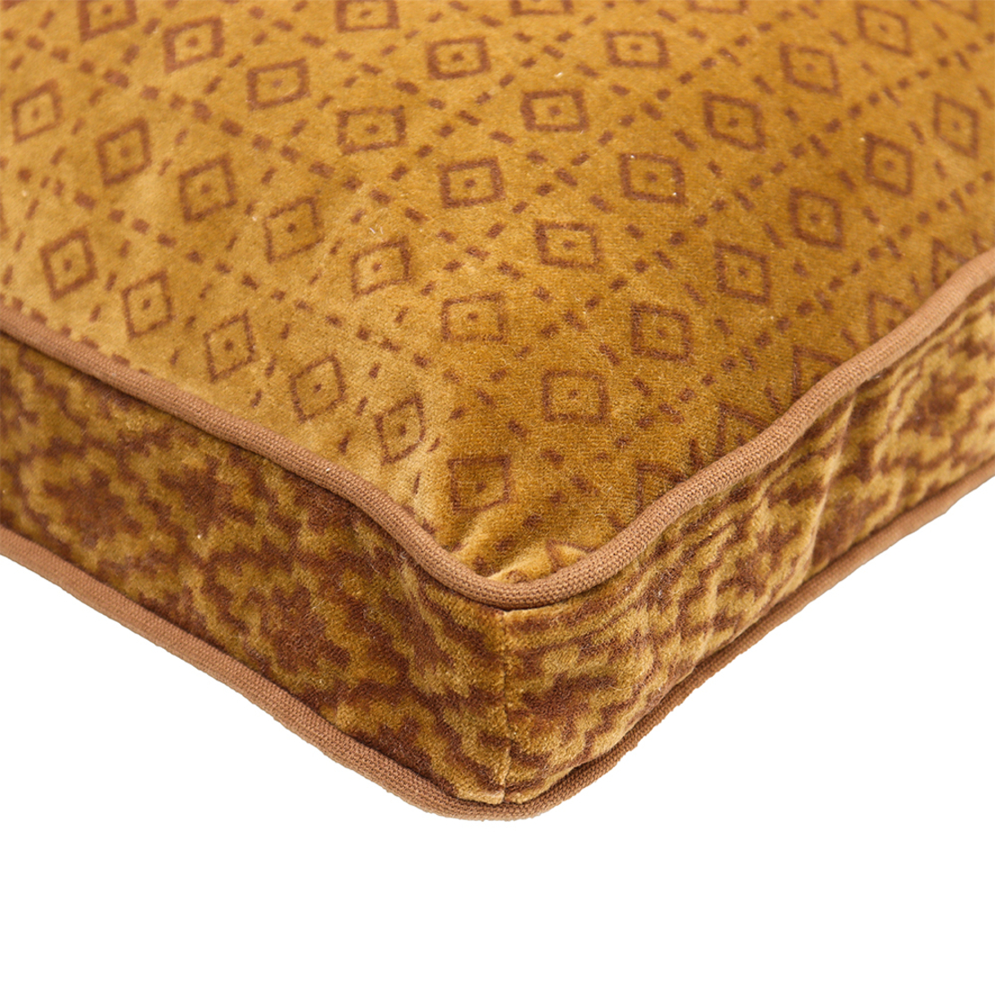 SUNDIAL A DECOR CUSHION COTTON VELVET CARAMEL 50x5