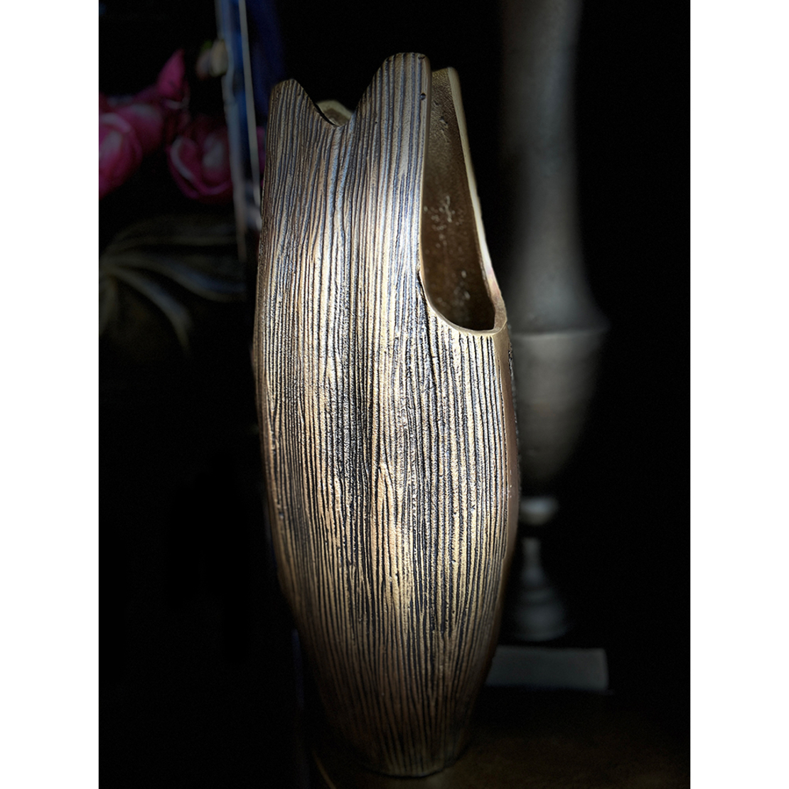 BAJAN VASE ALUMINIUM GOLD ANTIQUE 19,5x14xH46cm IN