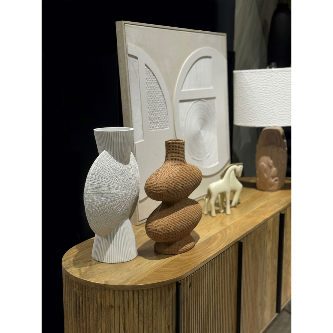 BODIL VASE POLYRESIN WHITE 31,5x16xH43,5cm PRC