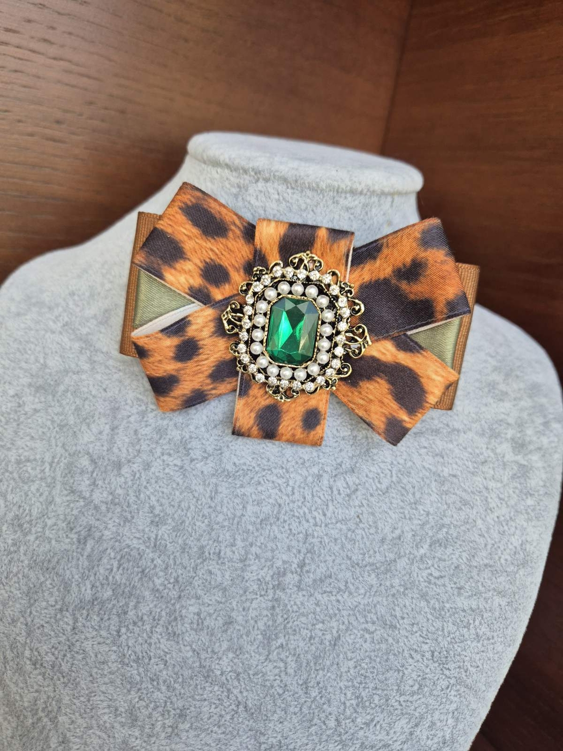 Leopard mini brooch