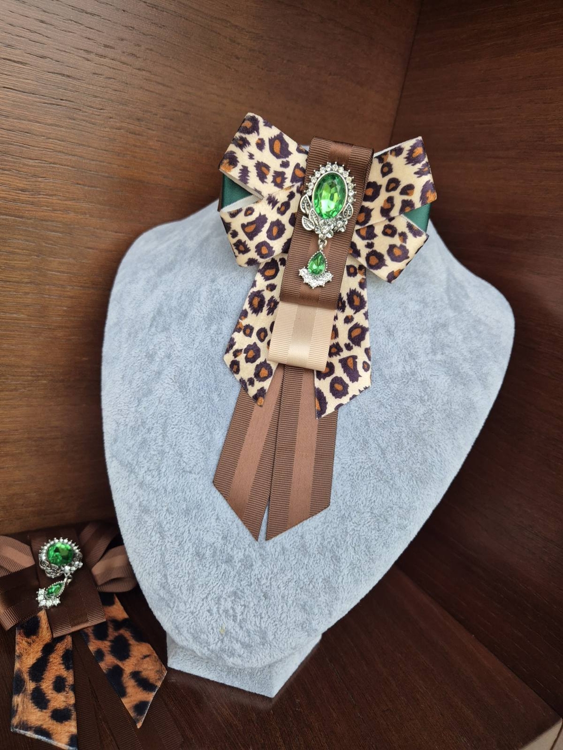 Leopard Bow Brooch