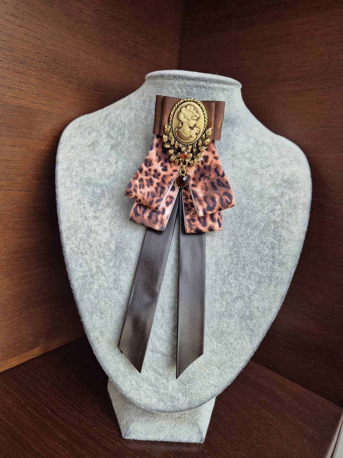 Leopard Bow Brooch