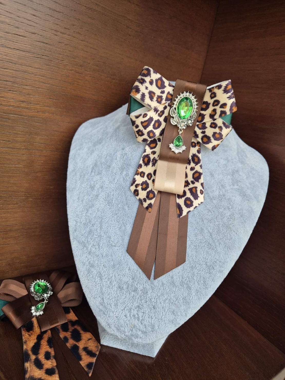 Leopard Bow Brooch
