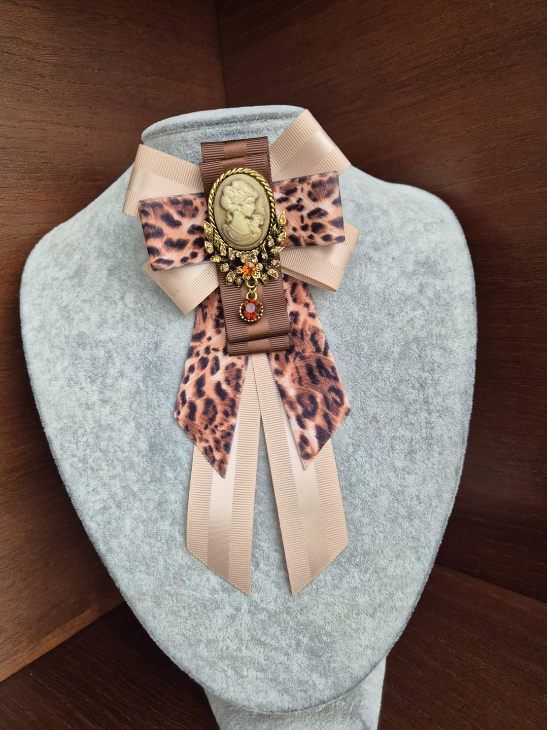 Leopard Bow Brooch
