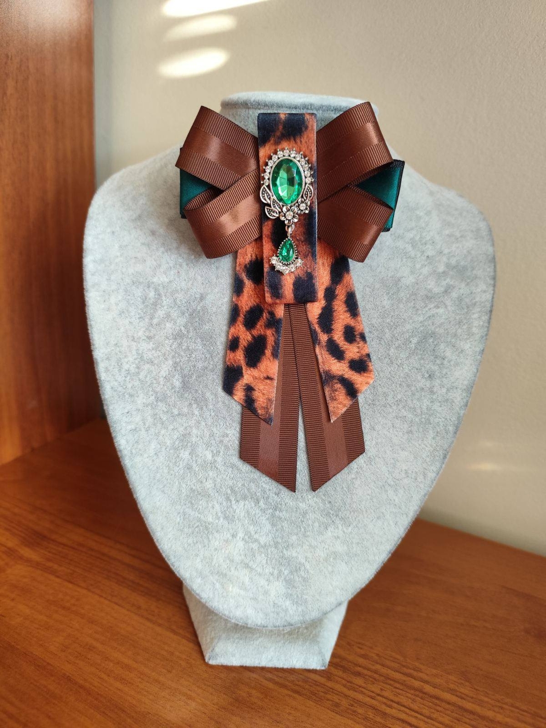 Leopard Bow Brooch