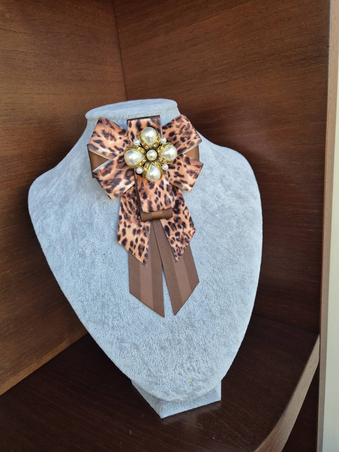 Leopard Bow Brooch