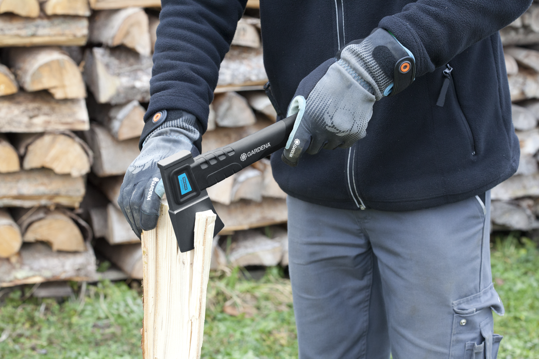 Универсална брадвичка  900B