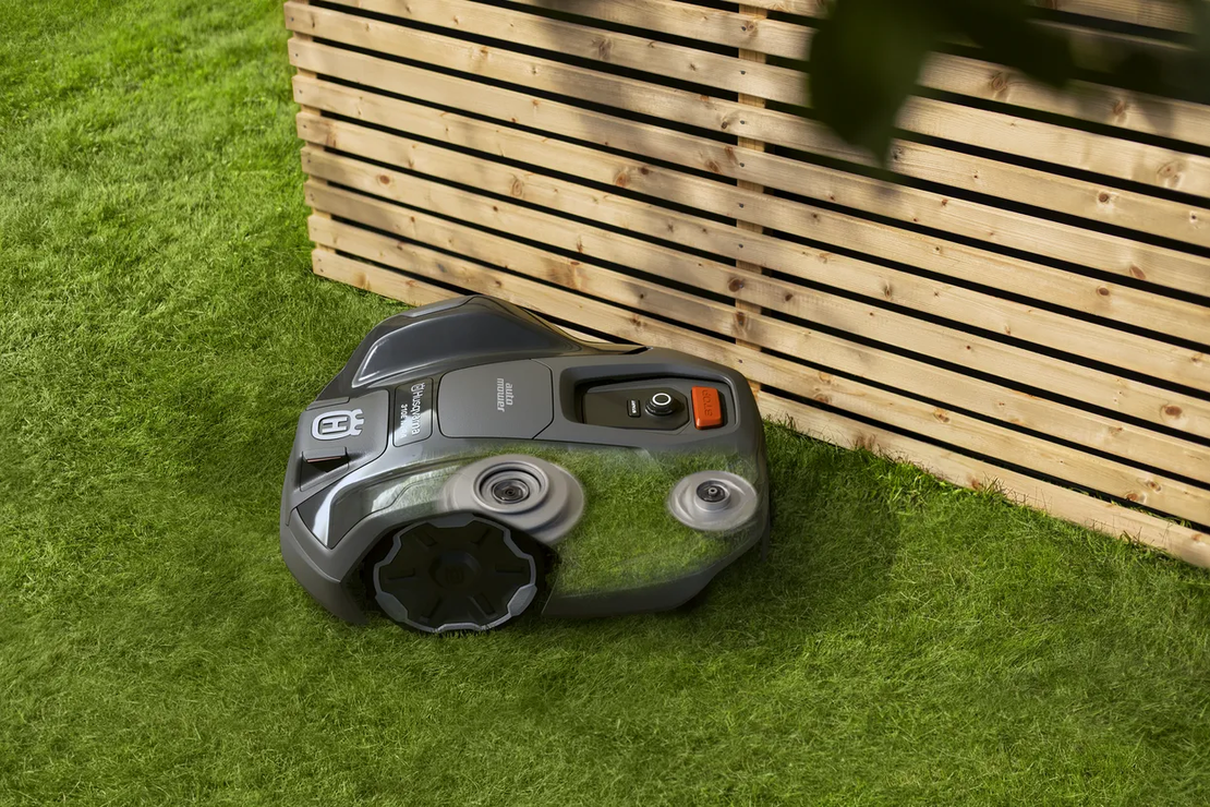 Husqvarna Automower® 305E NERA