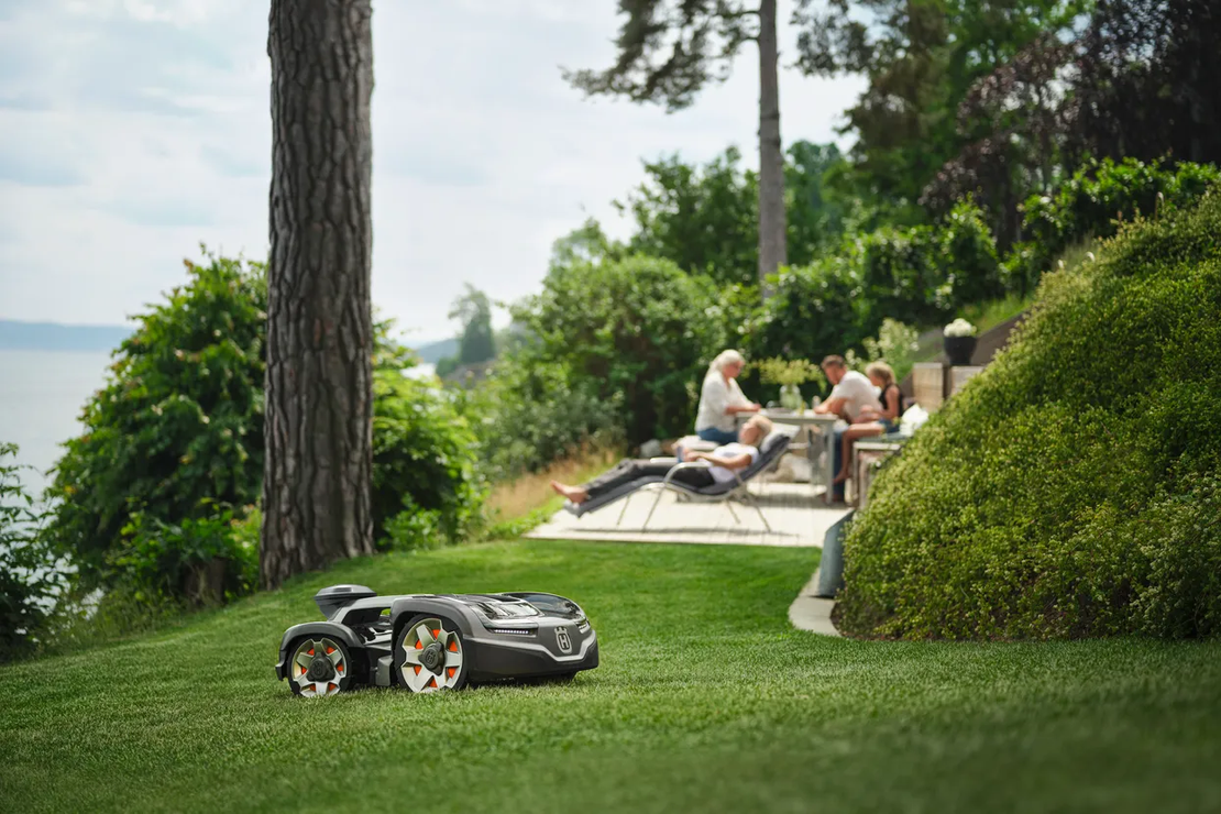 Husqvarna Automower® 435X AWD NERA