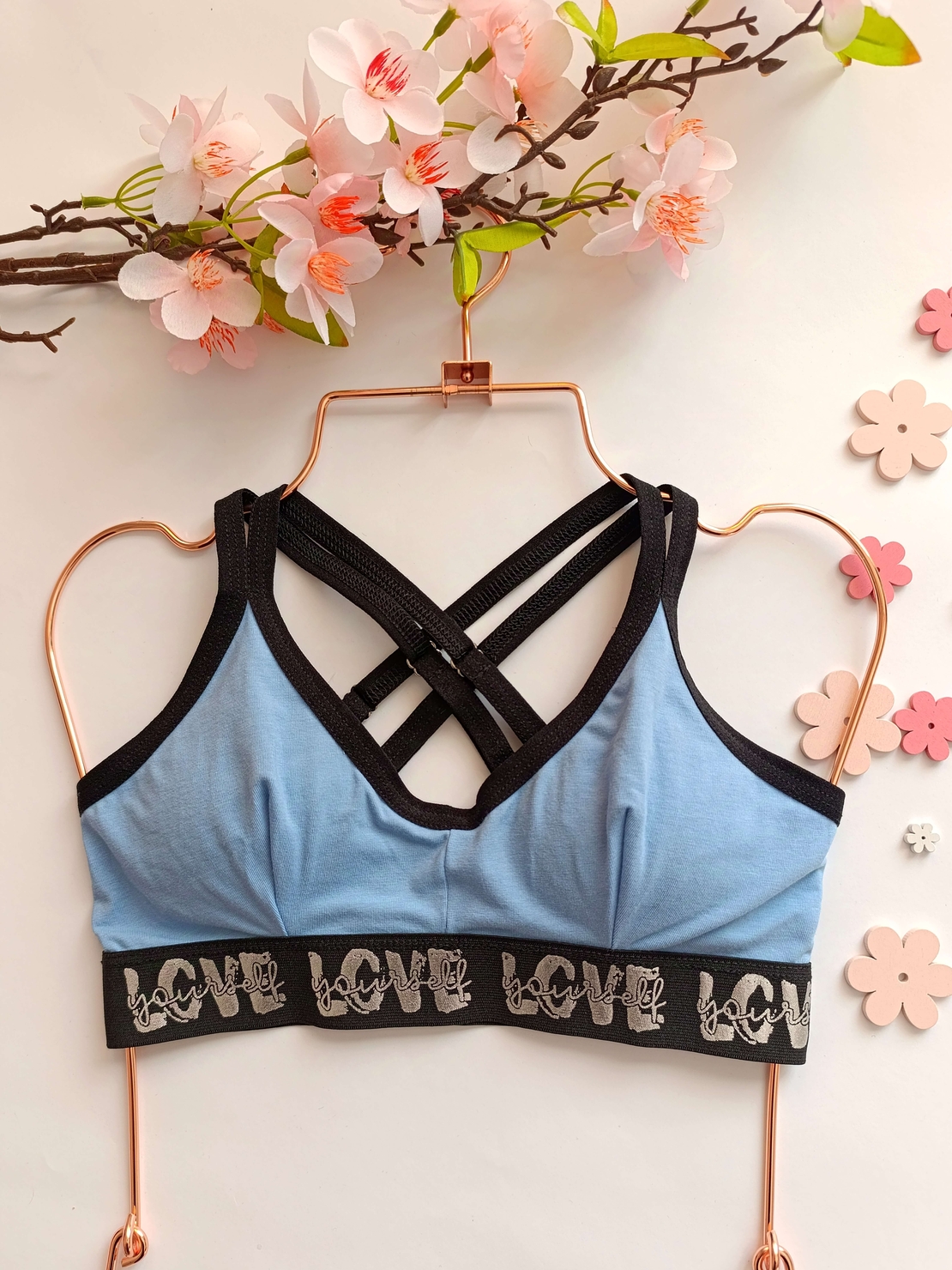 Спортно бюстие LOVE