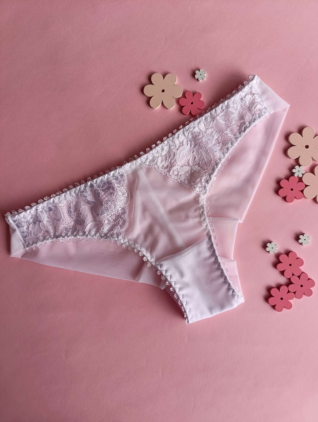 Луксозна дамска бразилиана Alegra от дантела и еластичен тюл