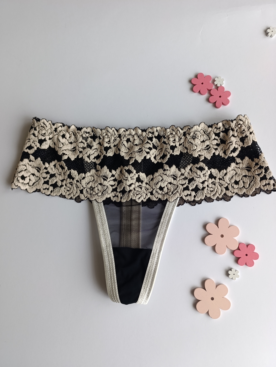 Italian Rose – луксозна дамска прашка от дантела