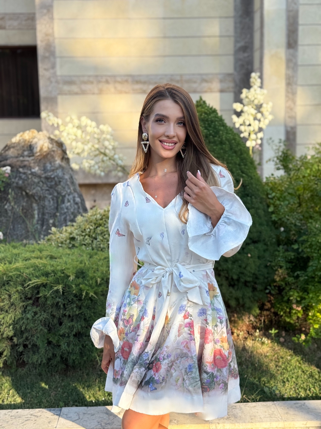 Флорална рокля с колан