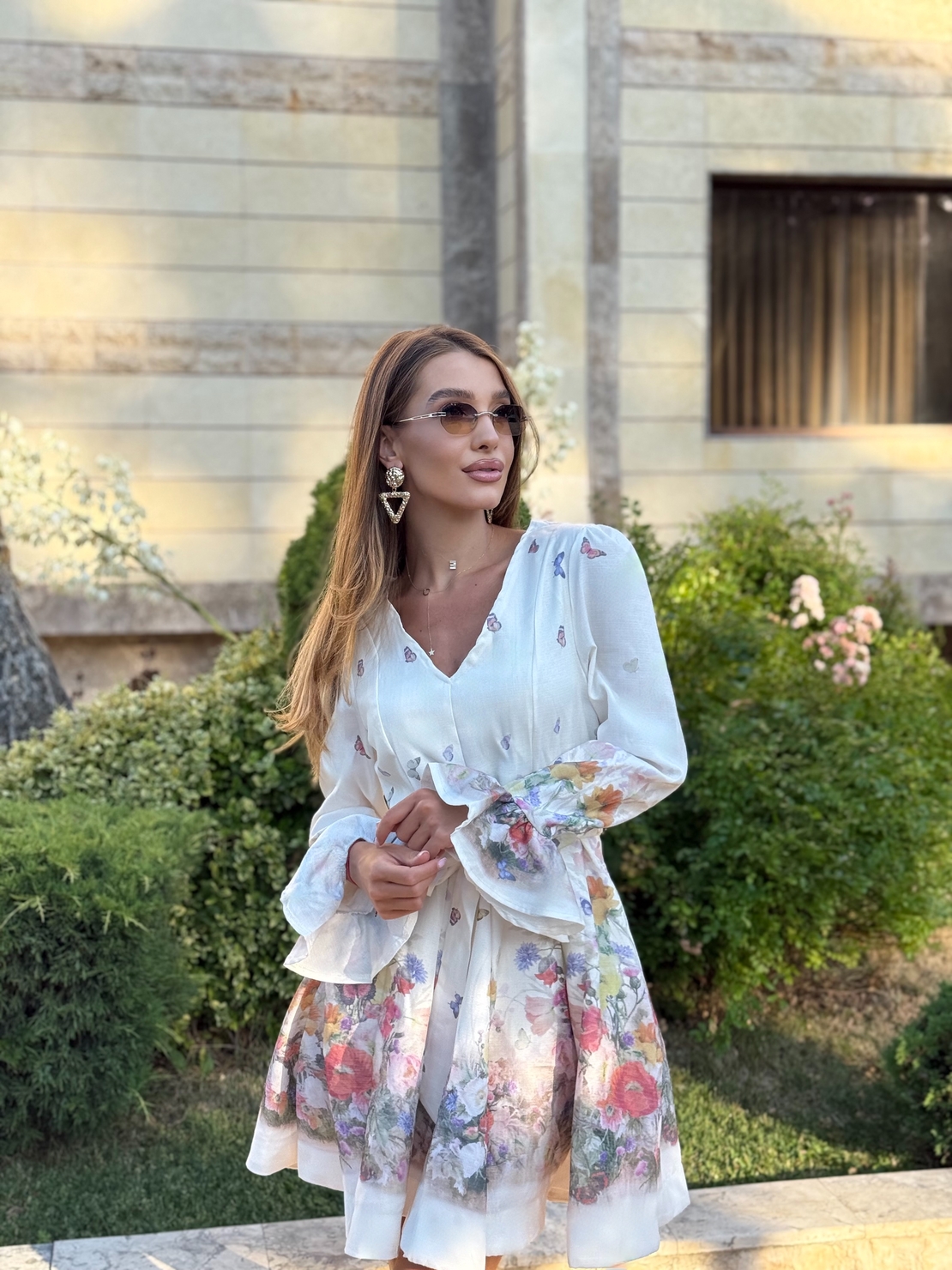 Флорална рокля с колан