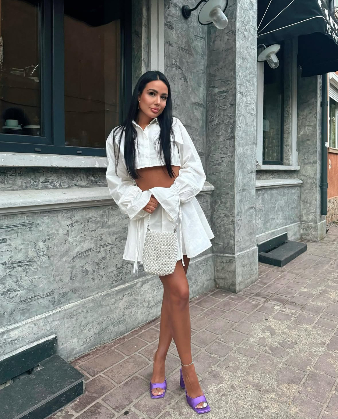 Бял комплект с пола
