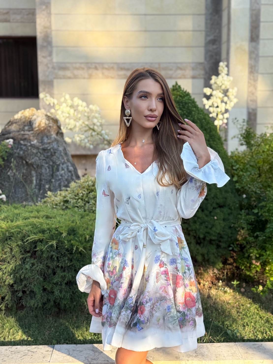 Флорална рокля с колан