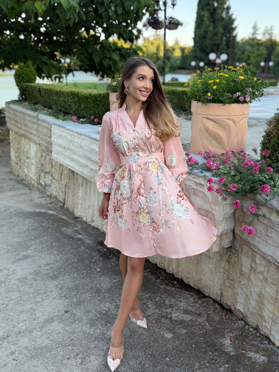 Флорална рокля