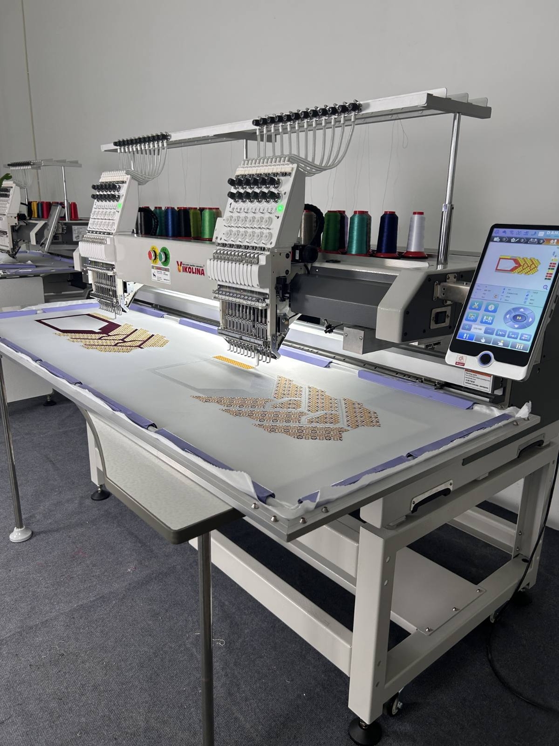 New MoDel 800 Х 500 Бродировъчна машинаQМТТ1502 BIG 800 х 500 НА ГЛАВА