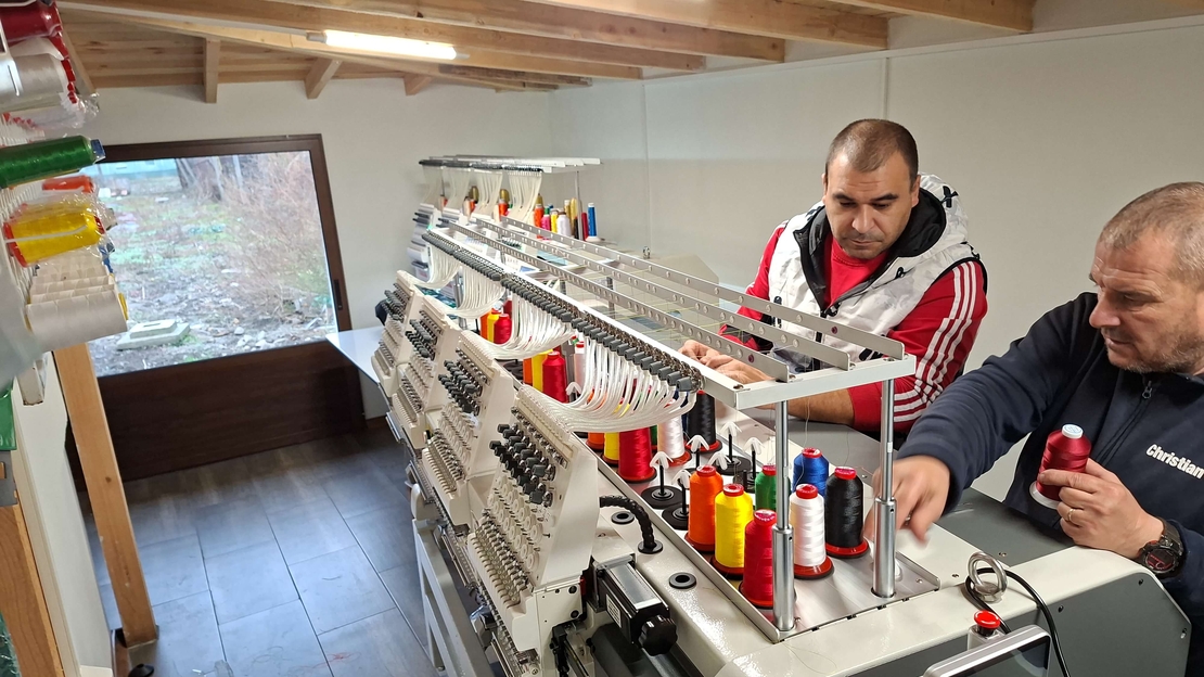 Бродировъчна машина / Четириглава/ QMT 20545 15 конечна