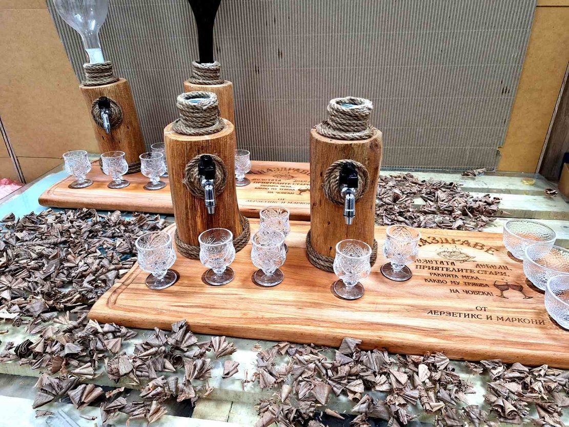 Диспенсър за алкохол 