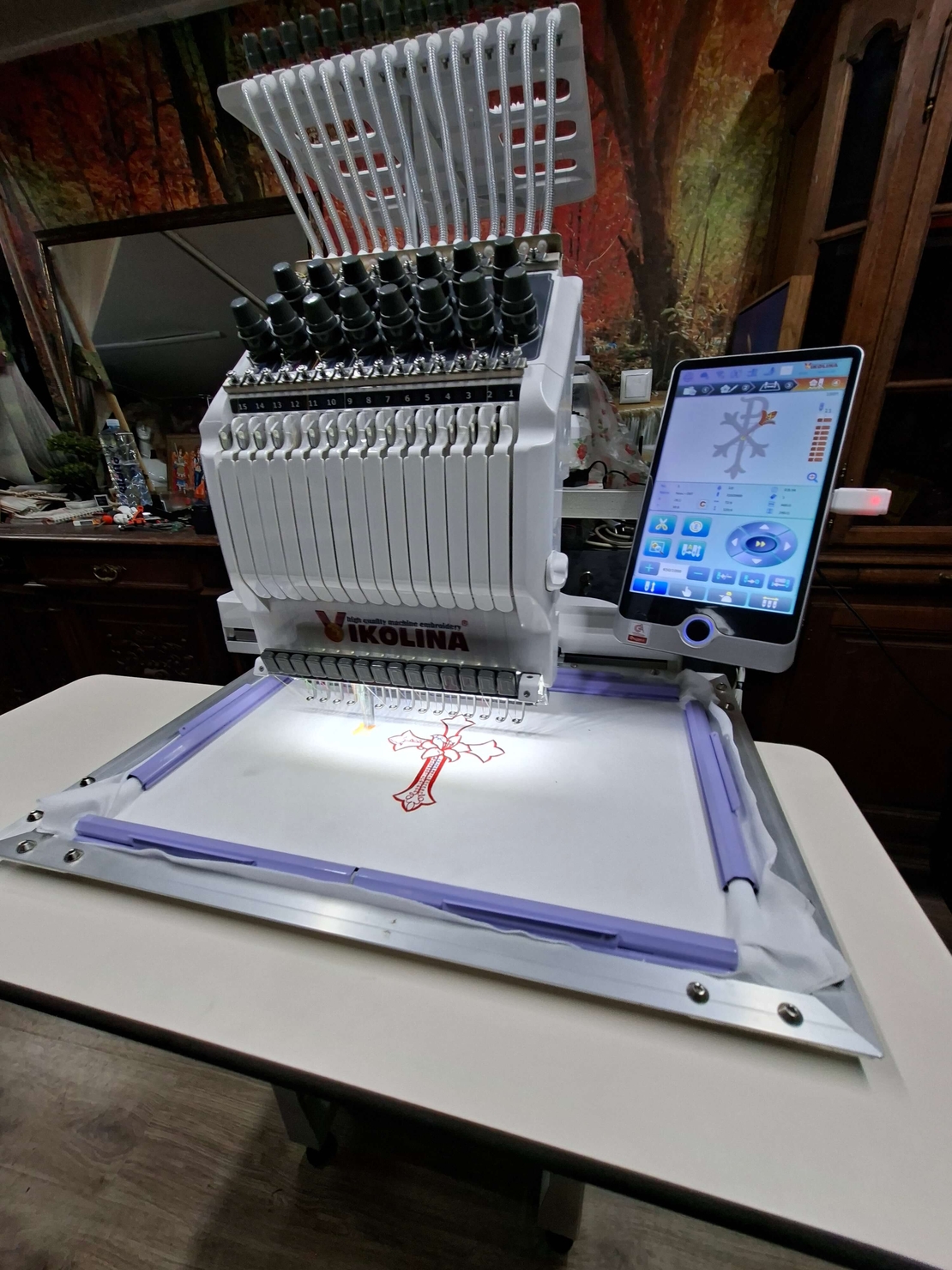 НОВ МОДЕЛ Бродировъчна машина Едноглава 400 х 280 мм.