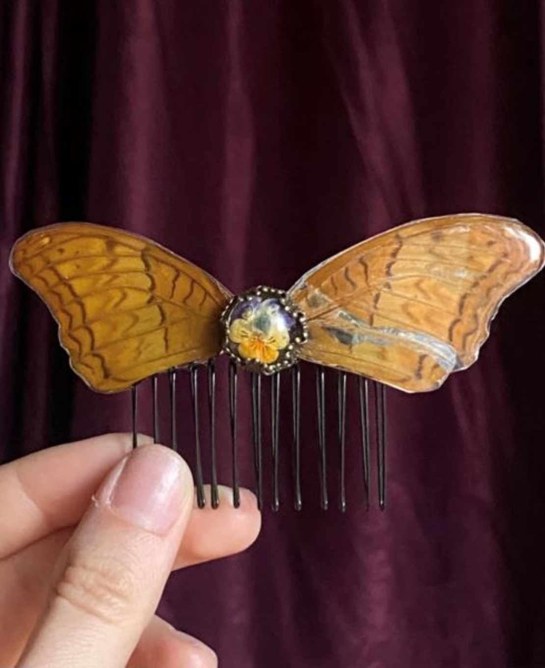 Hair barrette with butterfly wings