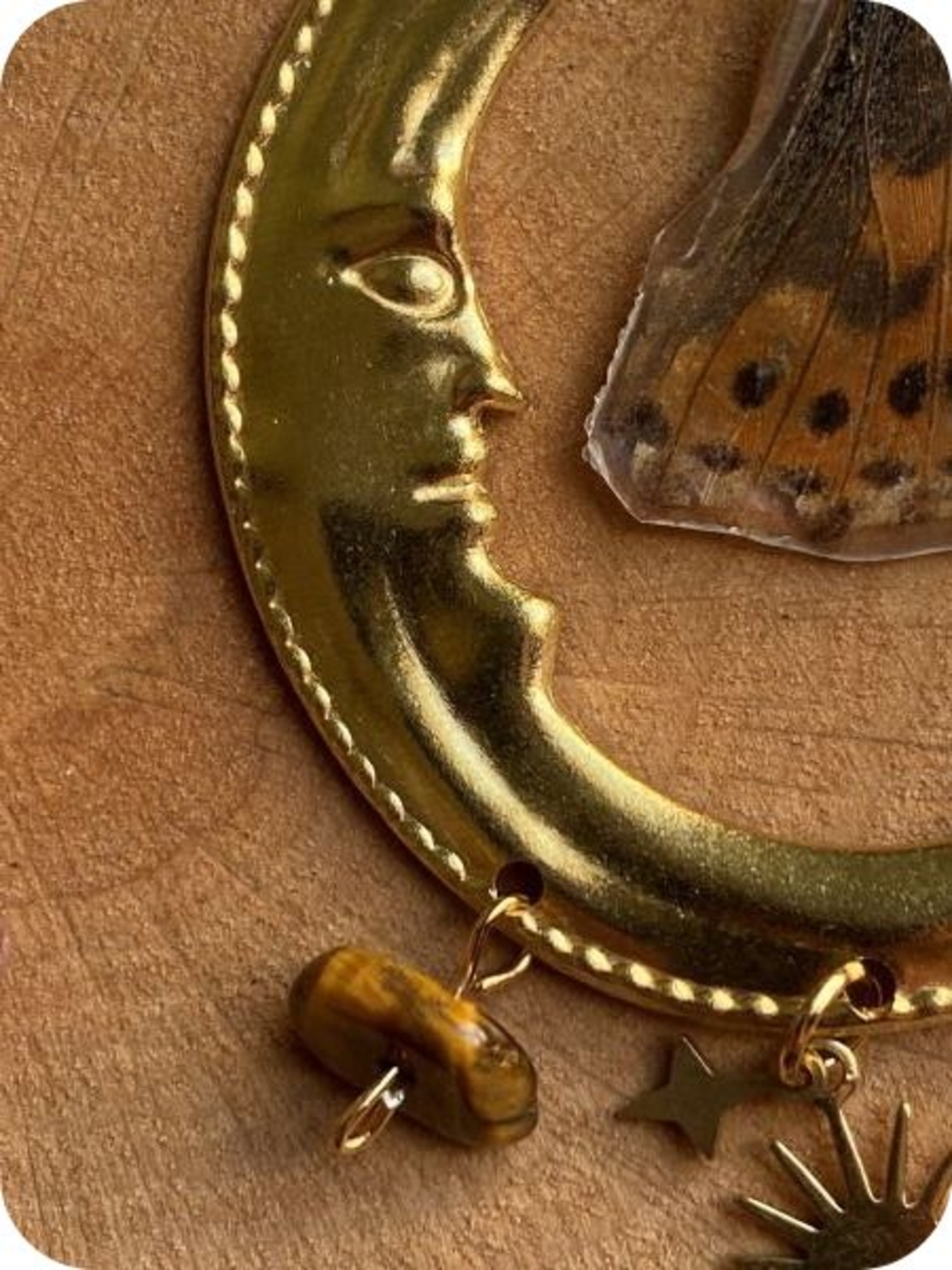 Златисти обеци с луни