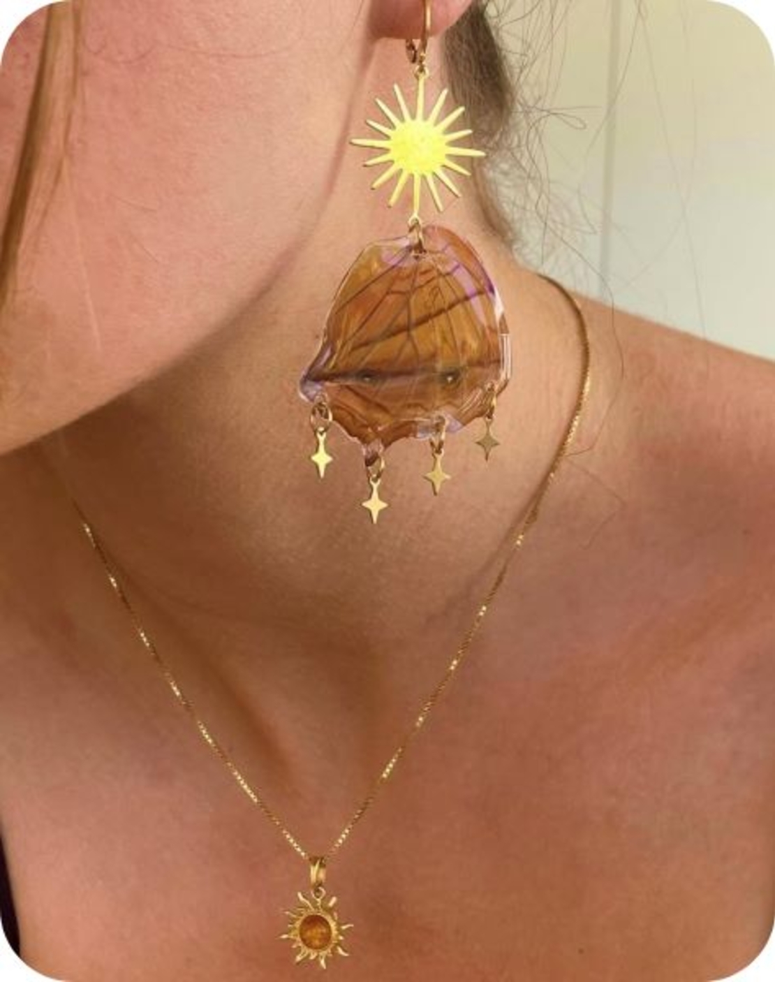 Златисти обеци с пеперудени крила