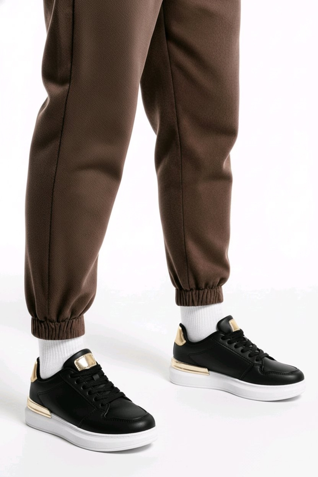 Спортно- елегантни обувки