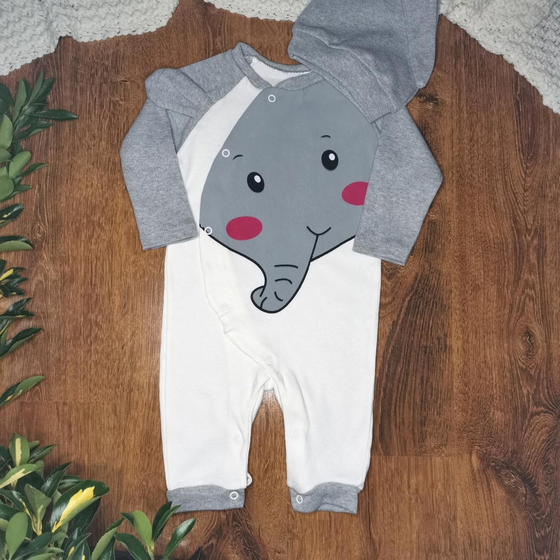 Ромпър слонче в сиво