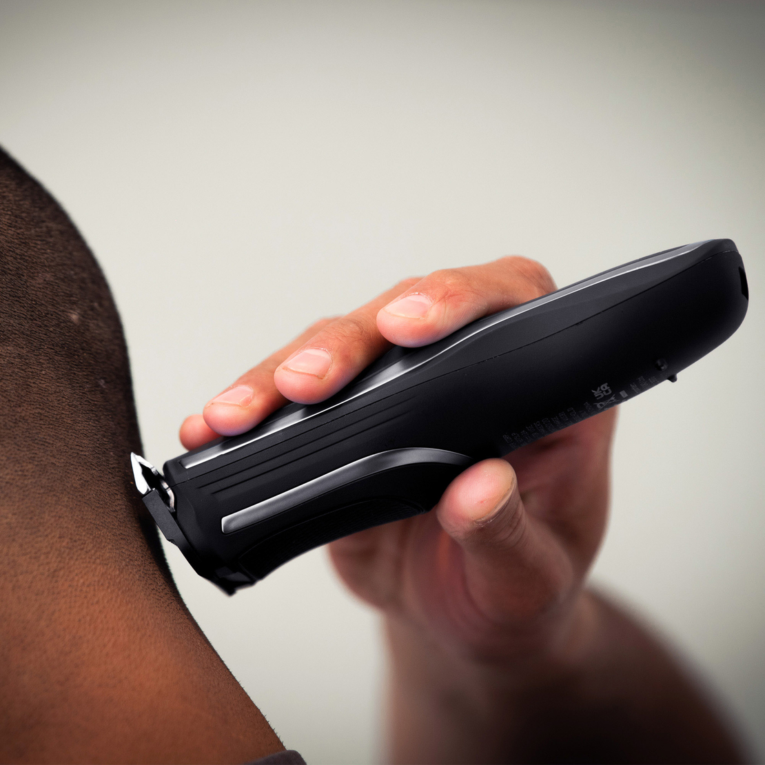 Акумулаторна машинка за подстригване Wahl Self-Clip 360™