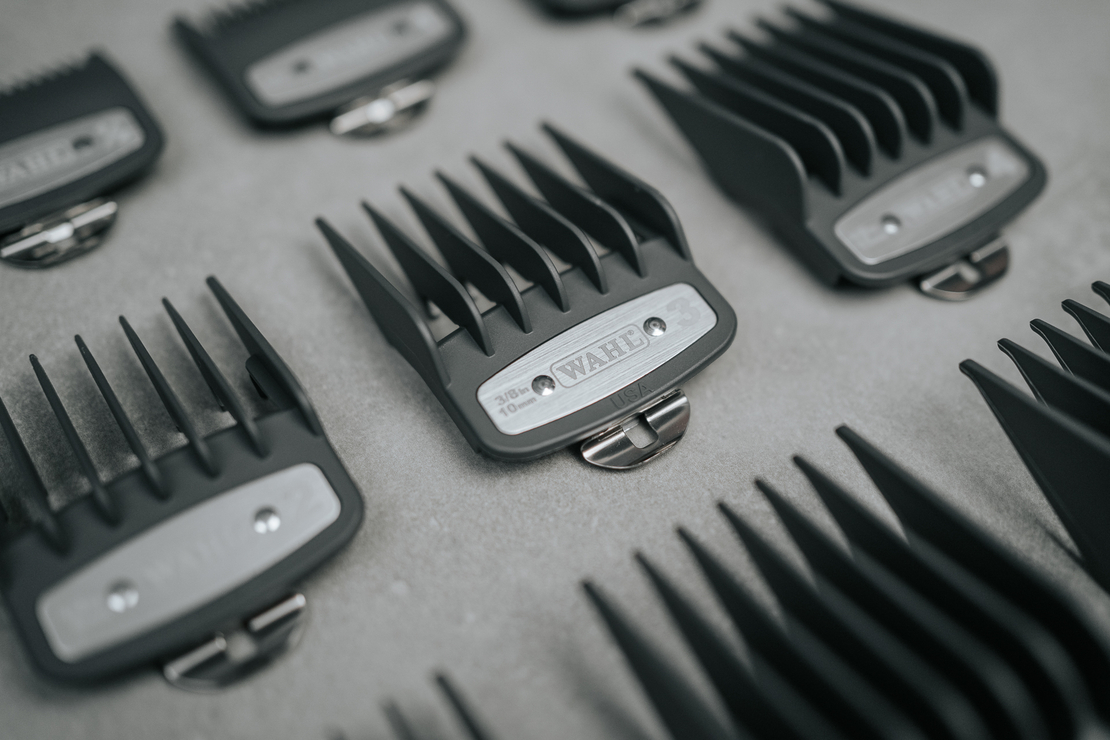 Машинка за подстригване на коса с кабел WAHL Elite Pro