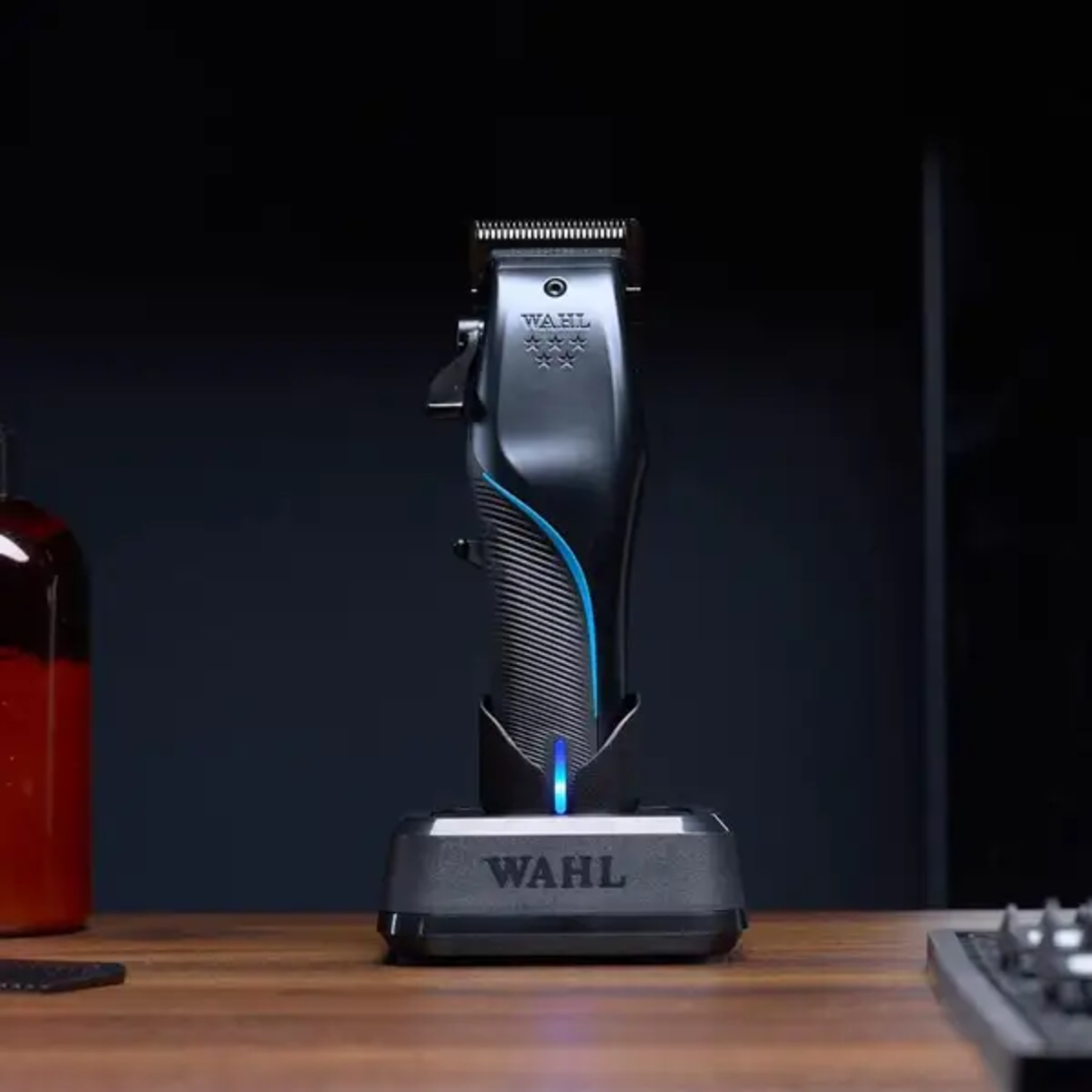 🔌 Зарядна станция WAHL Single Power Station