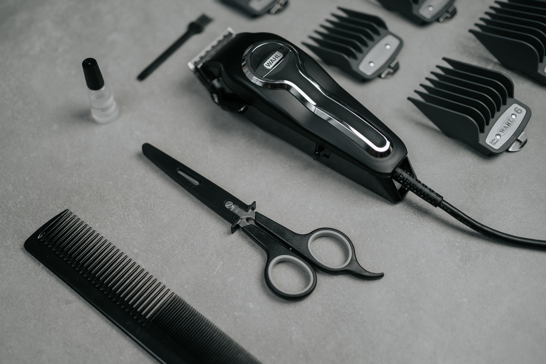 Машинка за подстригване на коса с кабел WAHL Elite Pro