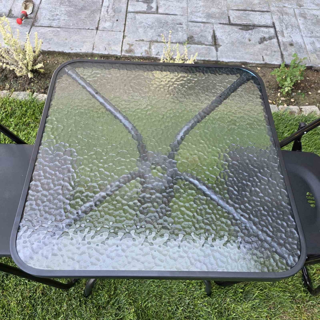 НЕМСКА Квадратна Маса Със Стъкло + 4 Сгъваеми Стола – 60 см +ЛЕД ФЕНЕР