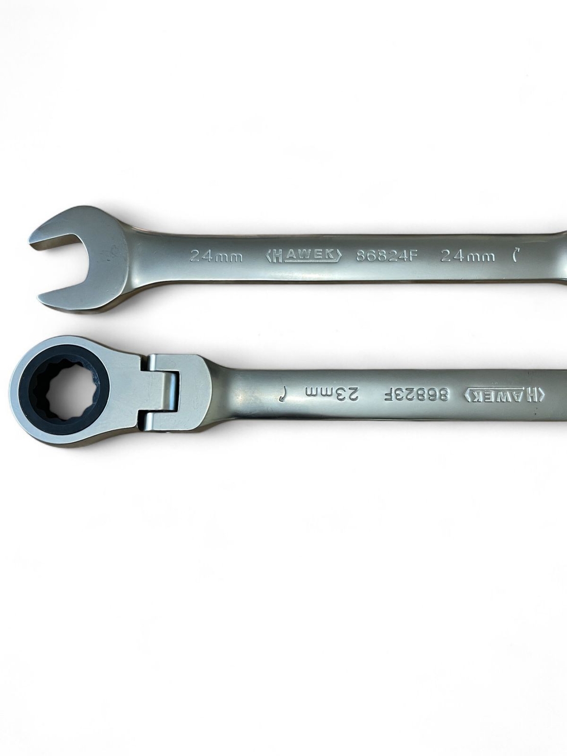 НЕМСКИ ЗВЕЗДОГАЕЧНИ ТРЕСЧОТНИ КЛЮЧОВЕ С ЧУПЕЩО РАМО 6-32 ММ 22 ЧАСТИ HAWEK + ЛЕД ФЕНЕР