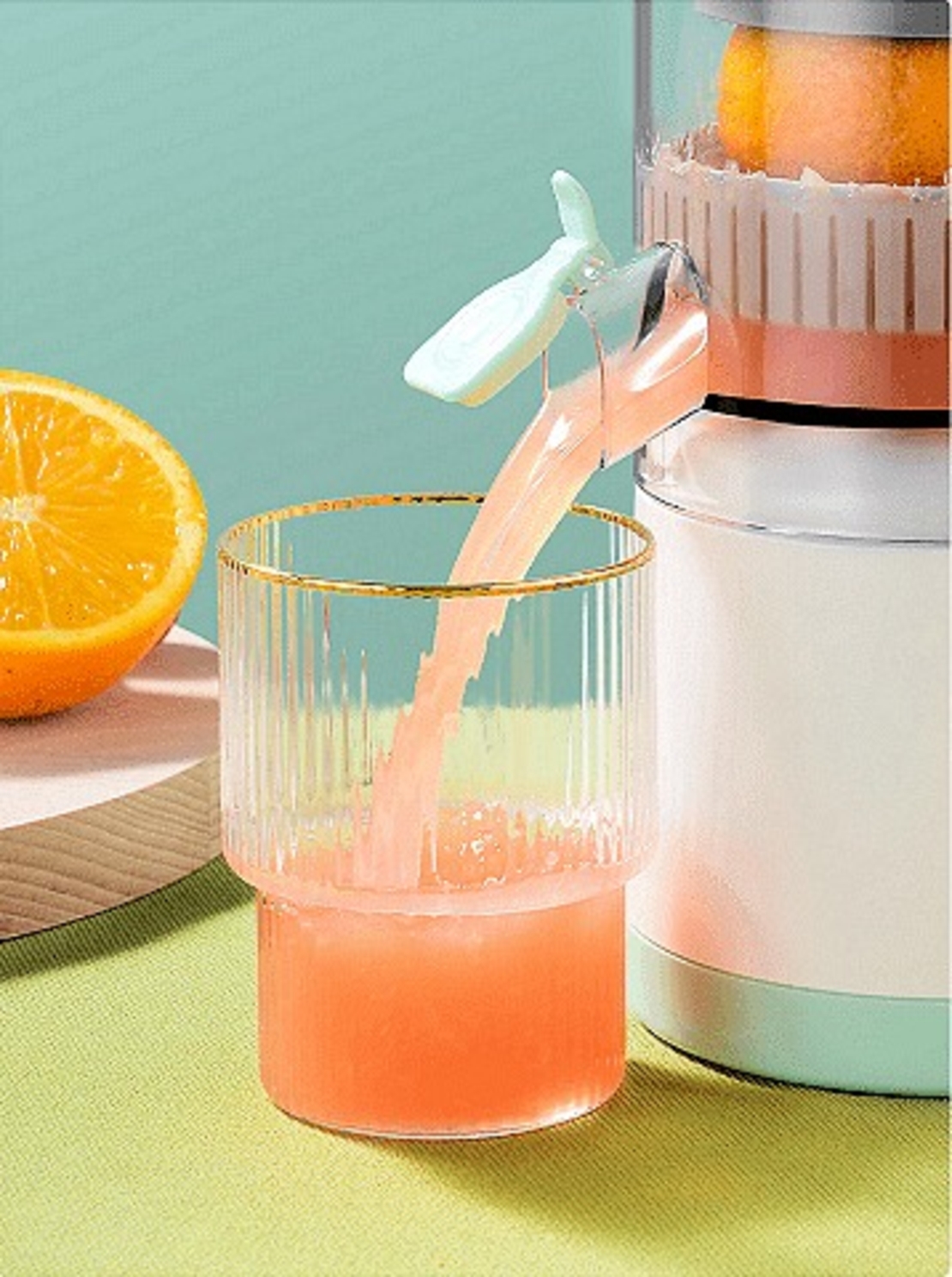 НЕМСКА Преносима безжична USB сокоизтисквачка за цитруси, Компактен дизайн, Лесен за използване и почистване + ЛЕД ФЕНЕР