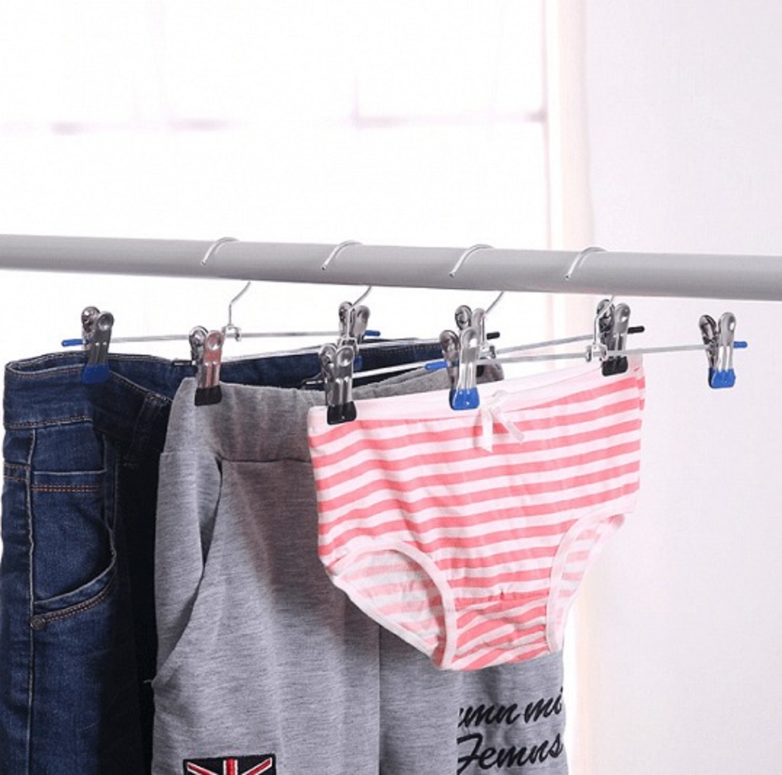 НЕМСКА Закачалка за панталони 5бр + ЛЕД ФЕНЕР