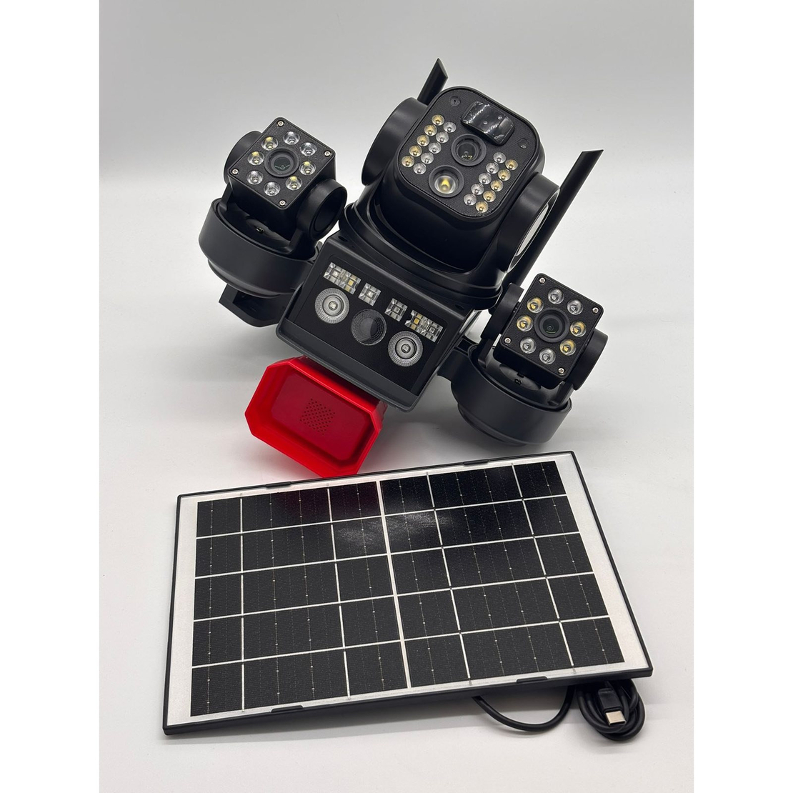 НЕМСКА Соларна Охранителна Камера Sunvision 16 MP 28-73 + ЛЕД ФЕНЕР