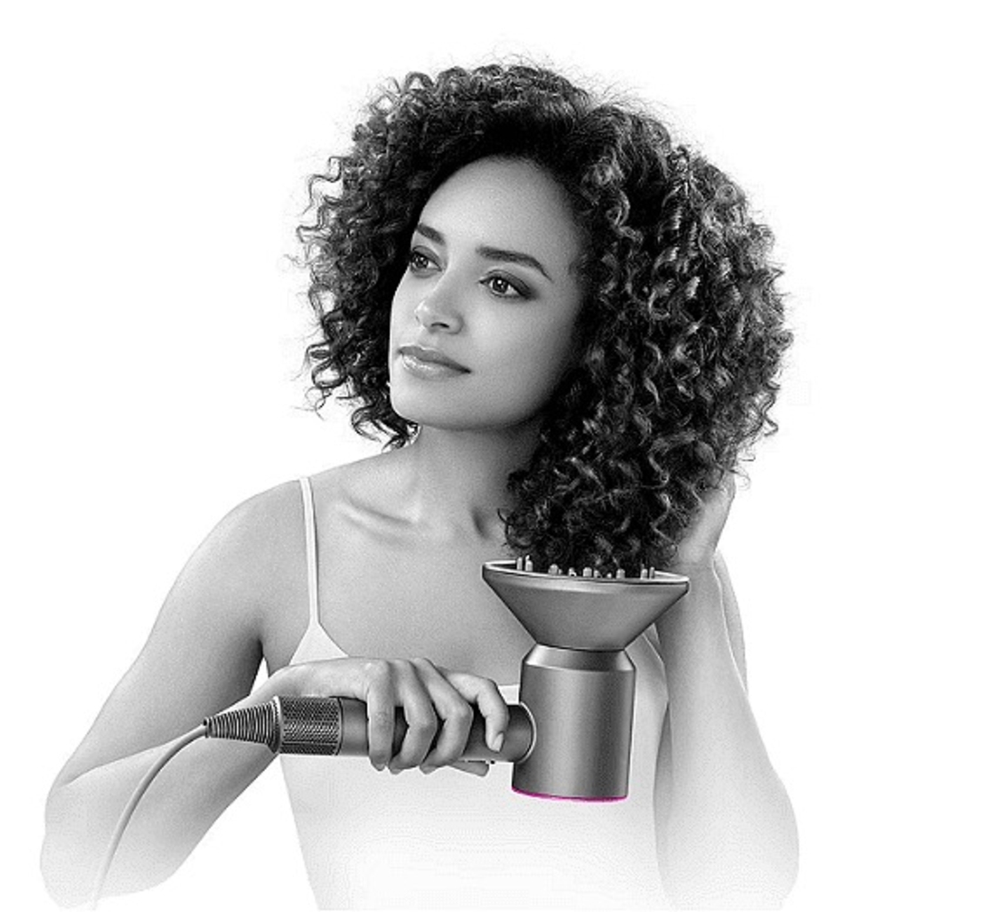 НЕМСКИ Професионален Сешоар, 1600w, магнитни дюзи, мощна йонизация, 4 температурни нива, 3 нива на скорост, безшумен + ЛЕД ФЕНЕР