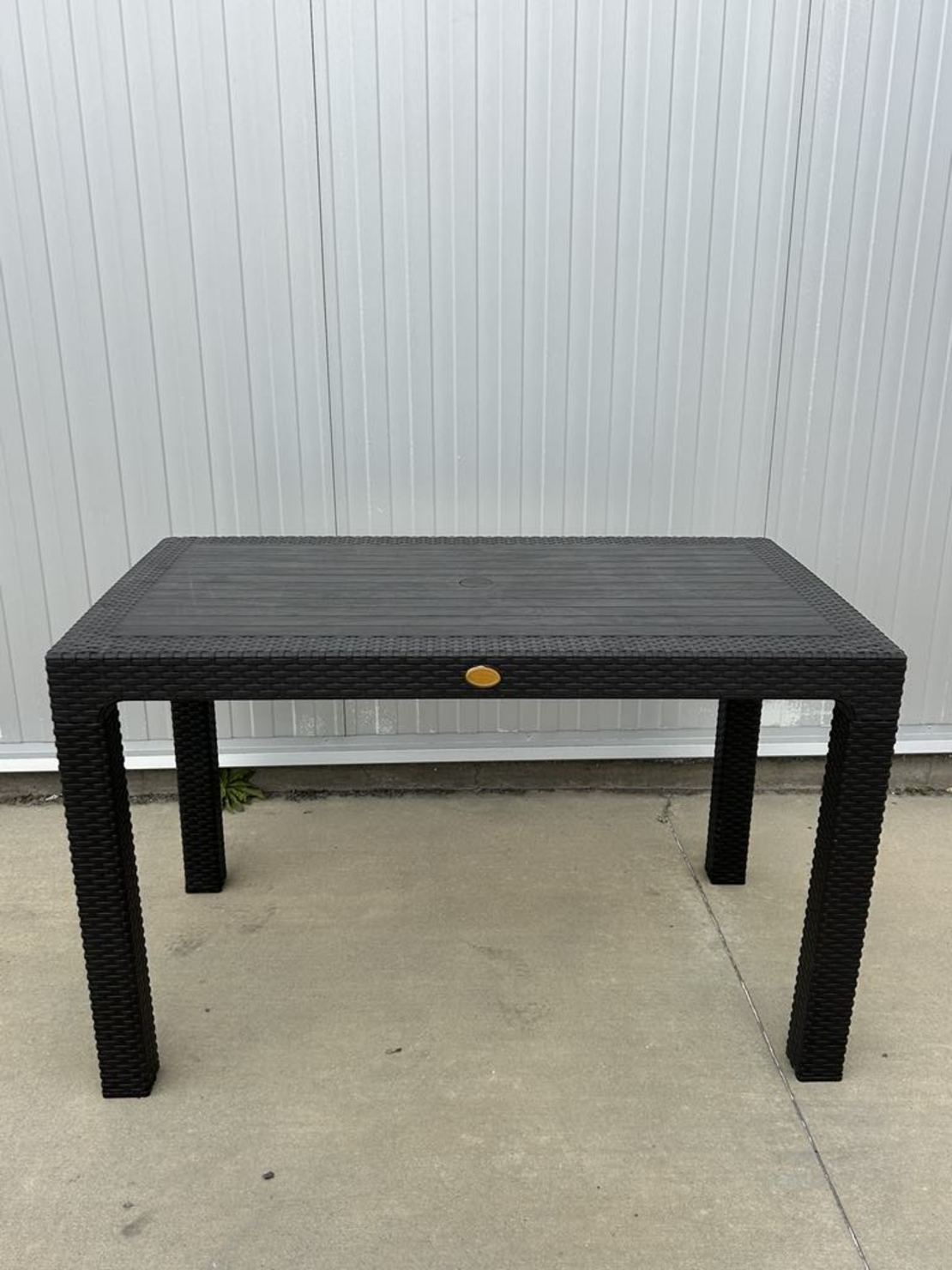 НЕМСКИ Градински Комплект От Маса 70x120см-4 Стола В 4 Цвята + ЛЕД ФЕНЕР