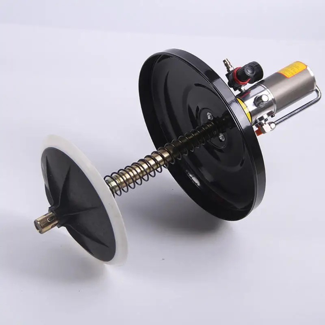 НЕМСКА Пневматична Система за Гресиране 40 литра STAHLMAYER + ЛЕД ФЕНЕР