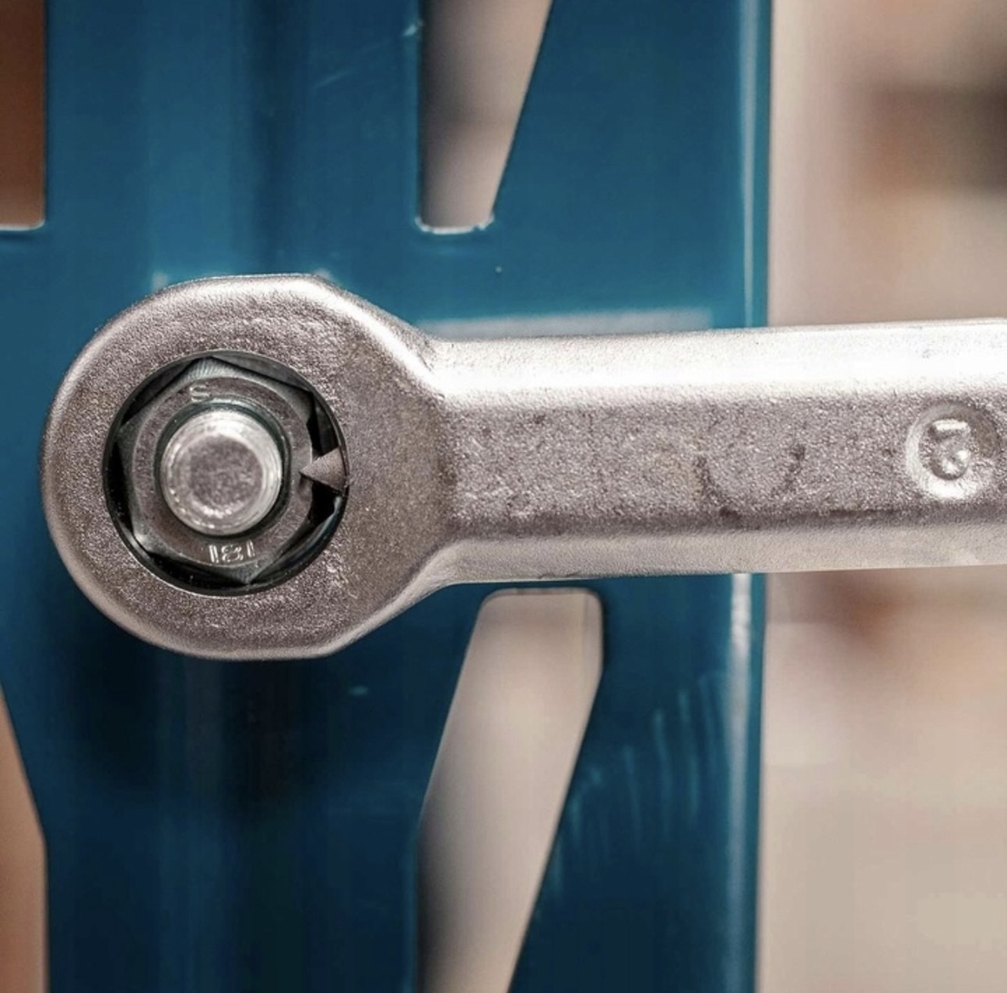 НЕМСКИ ГАЙКОЦЕП КОМПЛЕКТ 4 ЧАСТИ HAWEK HW-1141 Гайкоцепи + ЛЕД ФЕНЕР