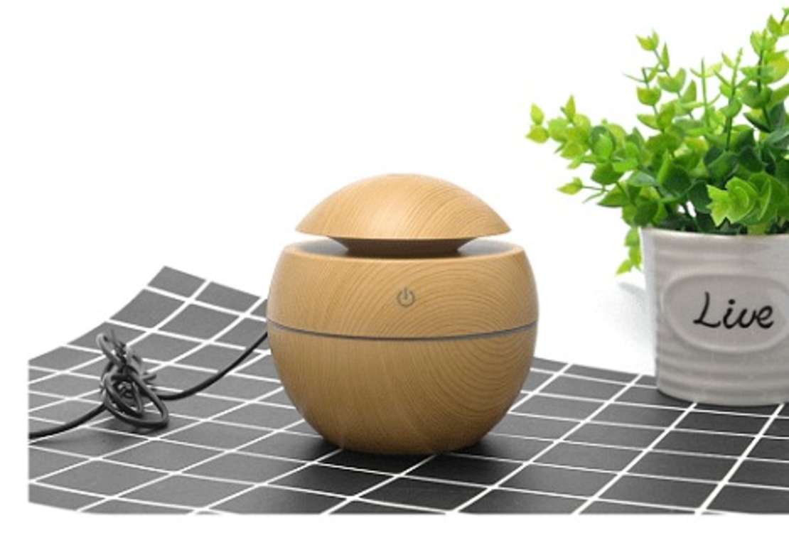 НЕМСКИ Мини USB арома дифузер и овлажнител за въздух с елегантен дизайн + ЛЕД ФЕНЕР