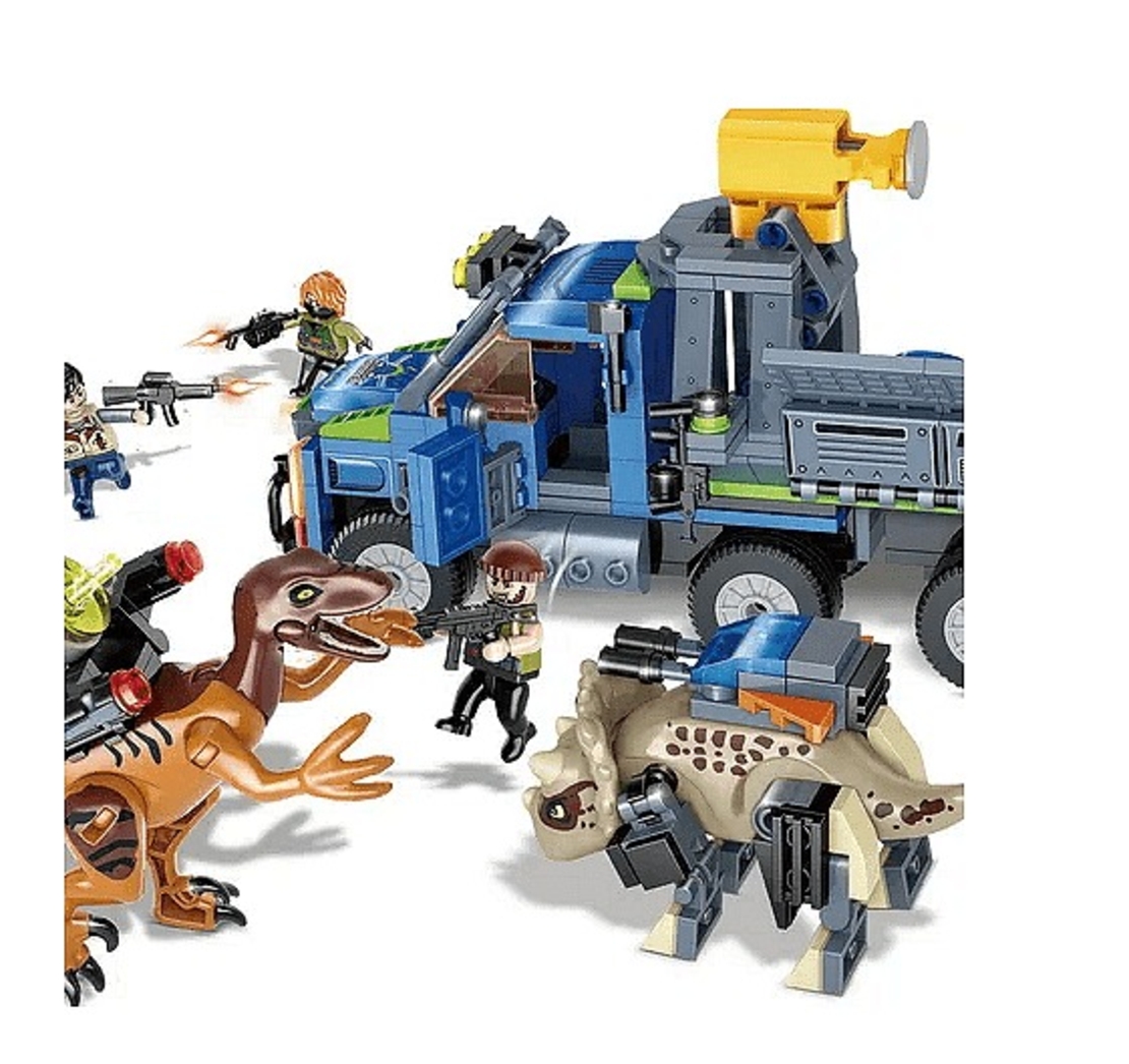 НЕМСКИ Конструктор Gudi, Clash of The Dinosaurs, Сблъсъкът на динозаврите, Модел 50505, 396 части + ЛЕД ФЕНЕР